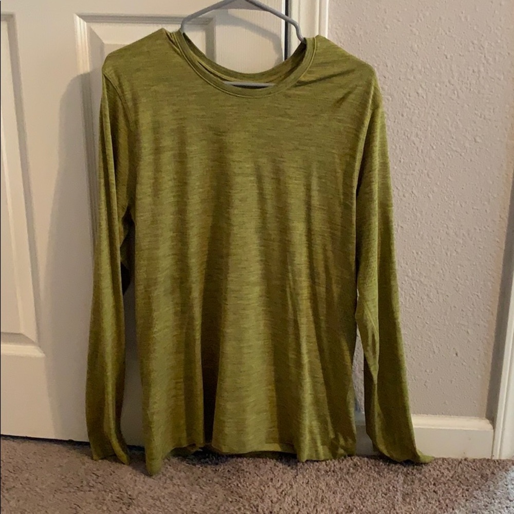 Lululemon men’s metal vent tech surge